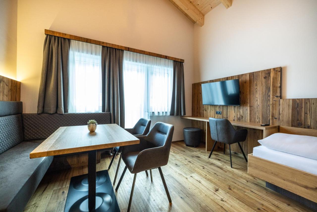 Acomodação com café da manhã  Gaestehaus Mirzl